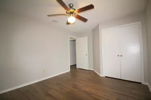 12027 Leisure Way, Dallas, TX 75243 - Photo 19