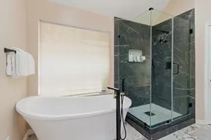 8644 Forest Glen Dr, Irving, TX 75063 - Photo 29