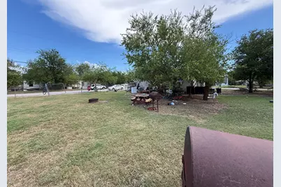 1716 SW 6th Avenue, Mineral Wells, TX 76067 - Photo 5