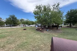 1716 SW 6th Ave, Mineral Wells, TX 76067 - Photo 5