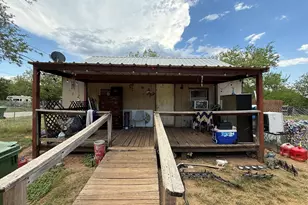 1716 SW 6th Ave, Mineral Wells, TX 76067 - Photo 1