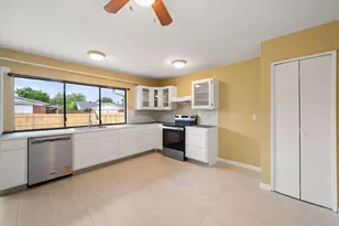 7247 Long Canyon Trail, Dallas, TX 75249 - Photo 13