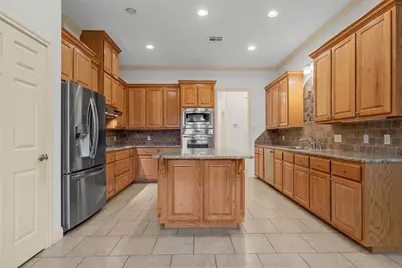 1305 Buffalo Pass, Woodway, TX 76712 - Photo 9