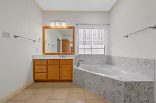 1305 Buffalo Pass, Woodway, TX 76712 - Photo 19