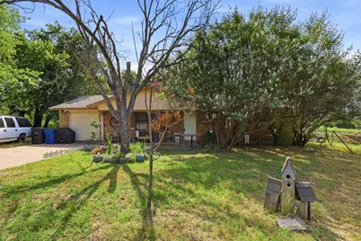 606 E Barton Street, Granbury, TX 76048 - Photo 31