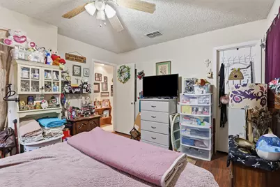 606 E Barton Street, Granbury, TX 76048 - Photo 23