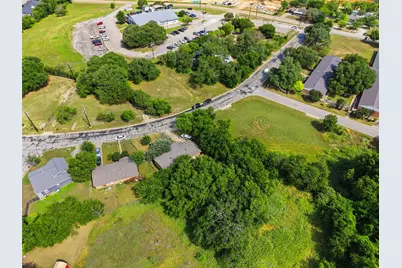 606 E Barton Street, Granbury, TX 76048 - Photo 29