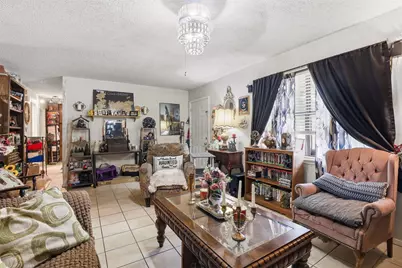 606 E Barton Street, Granbury, TX 76048 - Photo 7