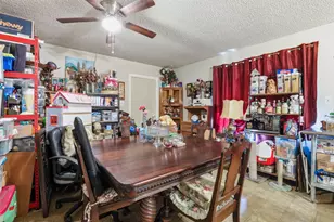 606 E Barton St, Granbury, TX 76048 - Photo 9