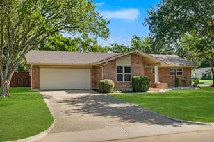 1300 Amherst Dr, Denton, TX 76201 - Photo 3