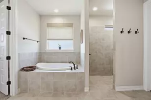 401 Venadito Dr, Godley, TX 76044 - Photo 25