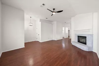 1627 Wintercrest Road, Grand Prairie, TX 75052 - Photo 7