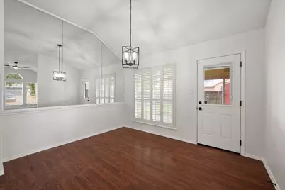 1627 Wintercrest Road, Grand Prairie, TX 75052 - Photo 9