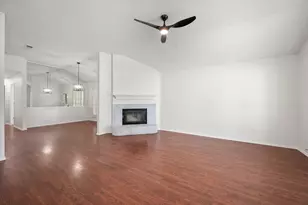 1627 Wintercrest Rd, Grand Prairie, TX 75052 - Photo 5