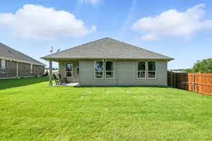 109 Tyler St, Grandview, TX 76050 - Photo 31