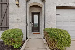 3825 Primrose Dr, Aubrey, TX 76227 - Photo 5