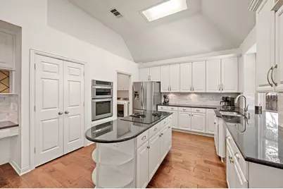 2532 Springhill Drive, Grapevine, TX 76051 - Photo 11