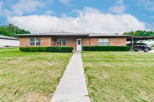 251 Alicia St, Bowie, TX 76230 - Photo 1