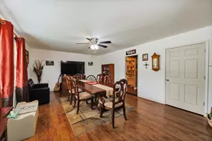 251 Alicia St, Bowie, TX 76230 - Photo 9
