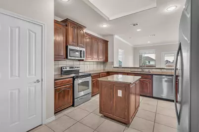 1602 Deer Crossing Drive, Arlington, TX 76002 - Photo 9