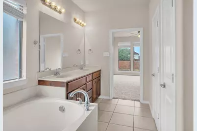 1602 Deer Crossing Drive, Arlington, TX 76002 - Photo 17