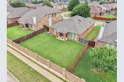 1602 Deer Crossing Drive, Arlington, TX 76002 - Photo 5