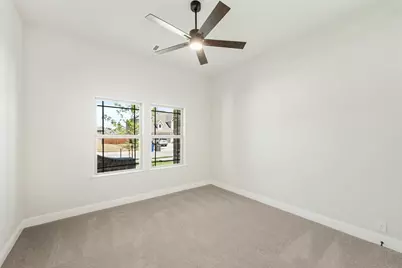 402 Laurel Lane, Glenn Heights, TX 75154 - Photo 5