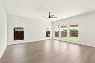 402 Laurel Ln, Glenn Heights, TX 75154 - Photo 11