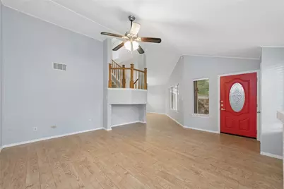 513 Hunters Glen Street, Lewisville, TX 75067 - Photo 3