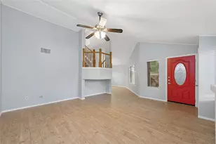 513 Hunters Glen St, Lewisville, TX 75067 - Photo 3