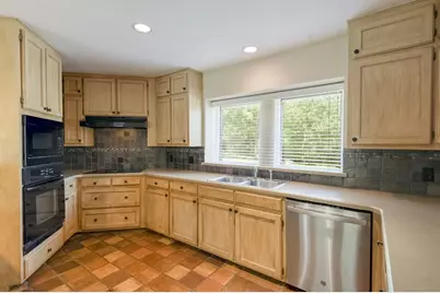 4708 Spring Creek Court, Arlington, TX 76017 - Photo 13