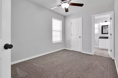 218 W Lake Street, Sherman, TX 75090 - Photo 11