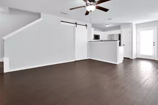 218 W Lk St, Sherman, TX 75090 - Photo 3
