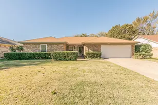 7417 Timberhill Dr, North Richland Hills, TX 76182 - Photo 1