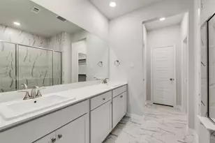 8391 Challenger Ln, Frisco, TX 75034 - Photo 9