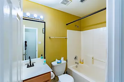 1906 Castaway Drive, Dallas, TX 75051 - Photo 21