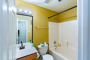 1906 Castaway Dr, Dallas, TX 75051 - Photo 21
