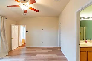 1906 Castaway Dr, Dallas, TX 75051 - Photo 23