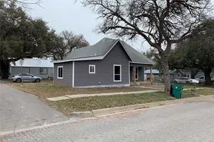 791 W Long St, Stephenville, TX 76401 - Photo 3