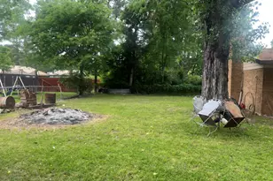 440 S Bois D Arc St, Blossom, TX 75416 - Photo 11