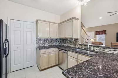 1740 Creekbend Drive, Lewisville, TX 75067 - Photo 9