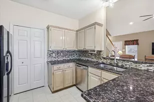 1740 Creekbend Dr, Lewisville, TX 75067 - Photo 9