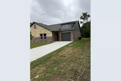 1005 Grandbury Street #A, Cleburne, TX 76033 - Photo 3