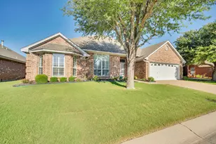 1115 Cresthaven Dr, Cedar Hill, TX 75104 - Photo 1