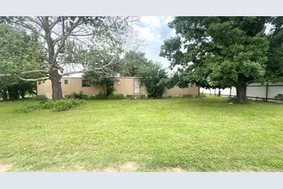 104 Lockwood Street, Comanche, TX 76442 - Photo 1