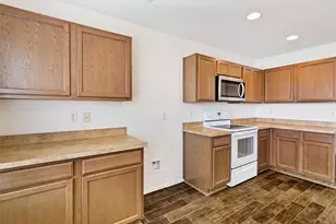 1208 Krista Dr, Burleson, TX 76028 - Photo 11
