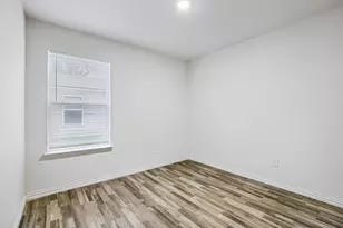 903 Olive St, Waco, TX 76704 - Photo 13