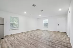 903 Olive St, Waco, TX 76704 - Photo 7