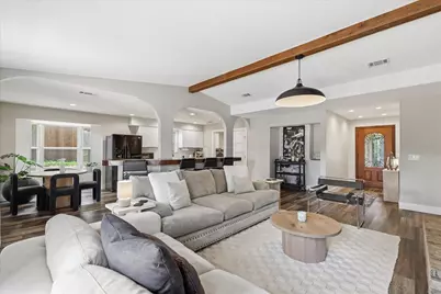 411 Lake Vista E, Highland Village, TX 75077 - Photo 5