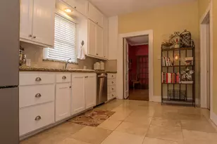 2241 W Rosedale St S, Fort Worth, TX 76110 - Photo 7